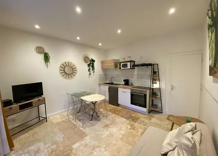 Au Coeur Du Village *